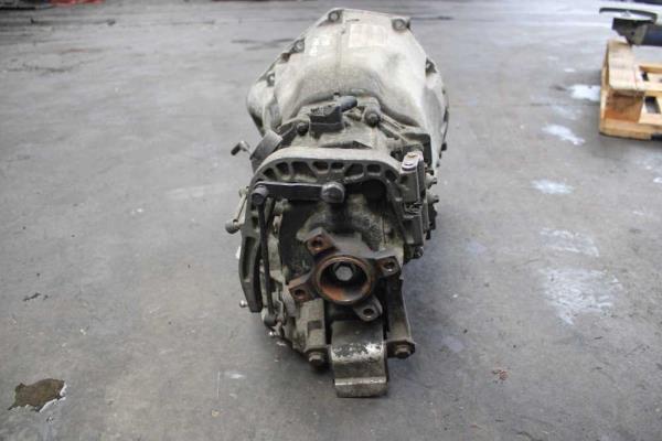 BOITE A VITESSE MERCEDES VITO 111CDI - Vue 4